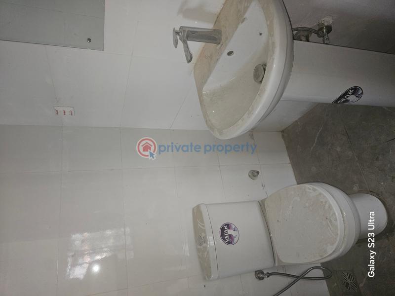 3 bedroom Block Of Flats For Rent New Road Along Lekki Expressway Lagos - 1