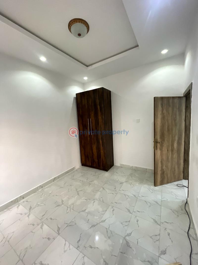 3 bedroom Flat & Apartment For Sale Yaba Lagos - 5