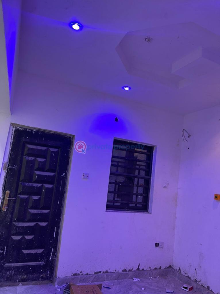 3 bedroom House For Rent Valleyview Estate, Olu Odo, Ikorodu Lagos - 1