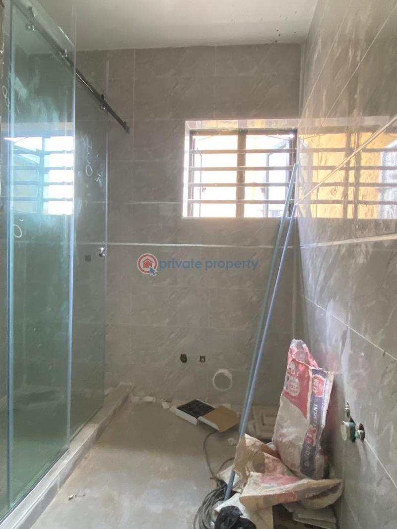 3 bedroom Flat & Apartment For Rent Alagomeji Yaba Lagos - 0