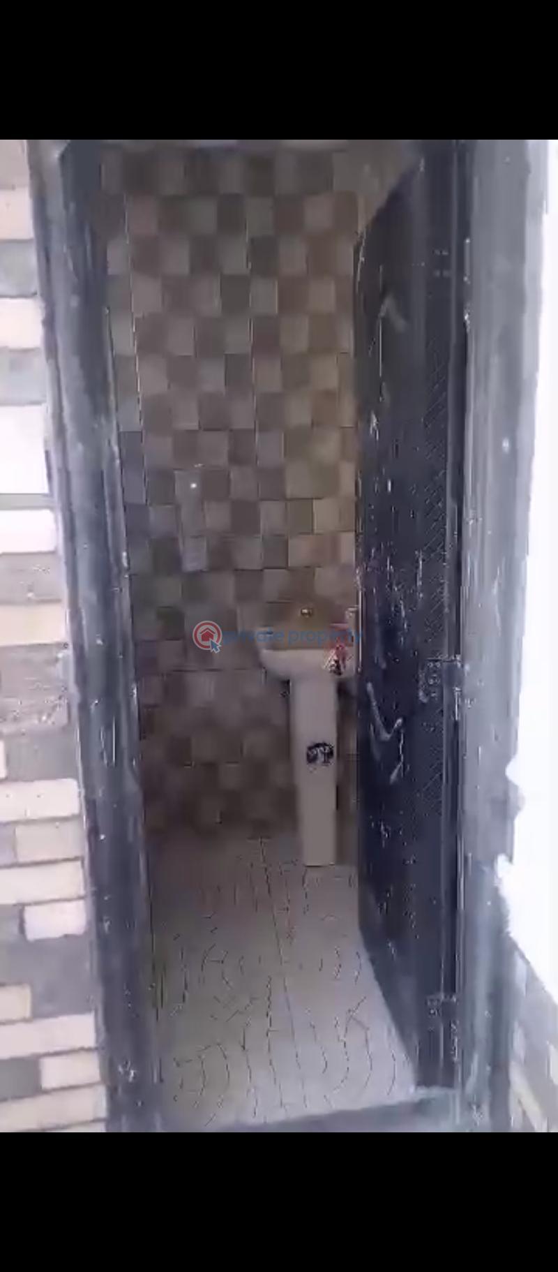 3 bedroom Flat & Apartment For Rent Mangoro Ikeja Lagos - 9