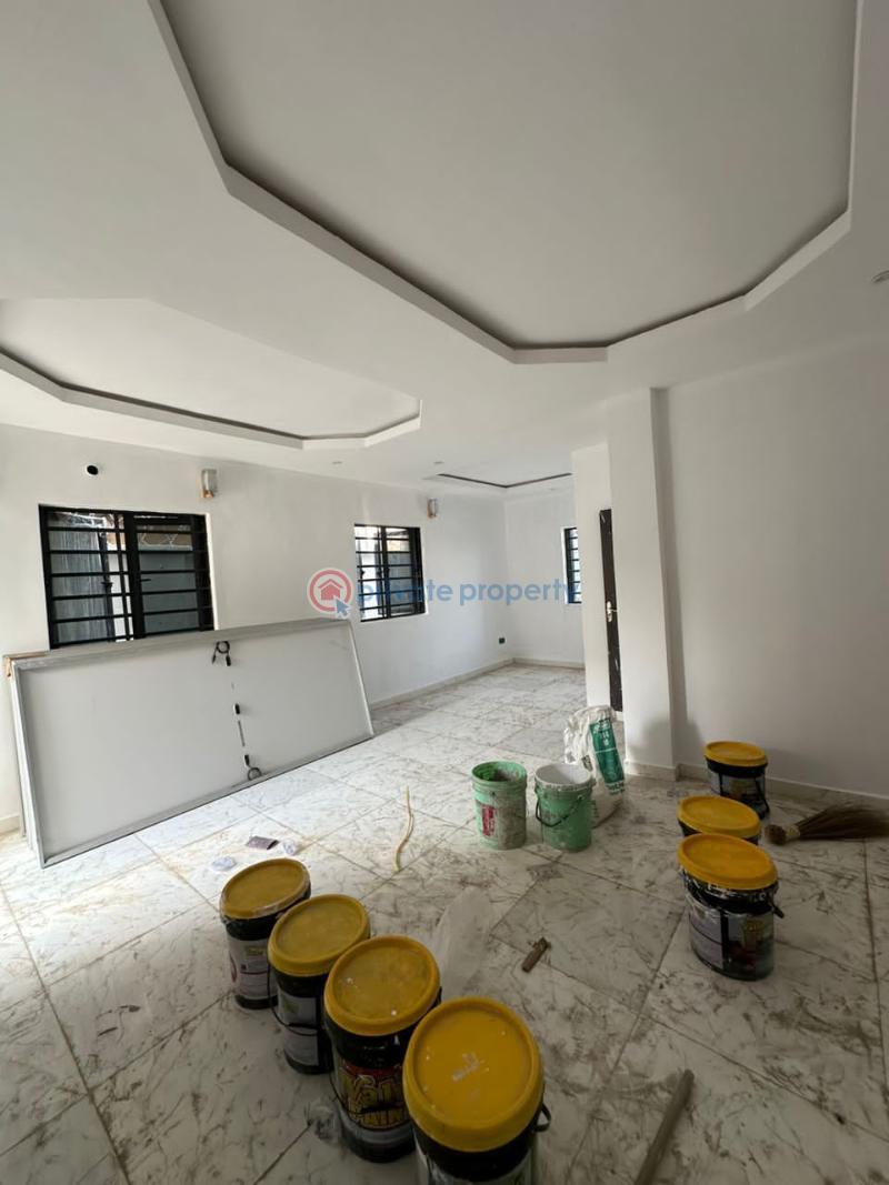 3 bedroom Flat & Apartment For Rent Off Thomas Annimashaun Surulere Lagos - 2