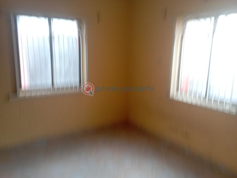 3 bedroom Flat & Apartment For Rent New Oko Oba Philip Estate Very Close To White House Hotel Abule Egba Lagos - 2
