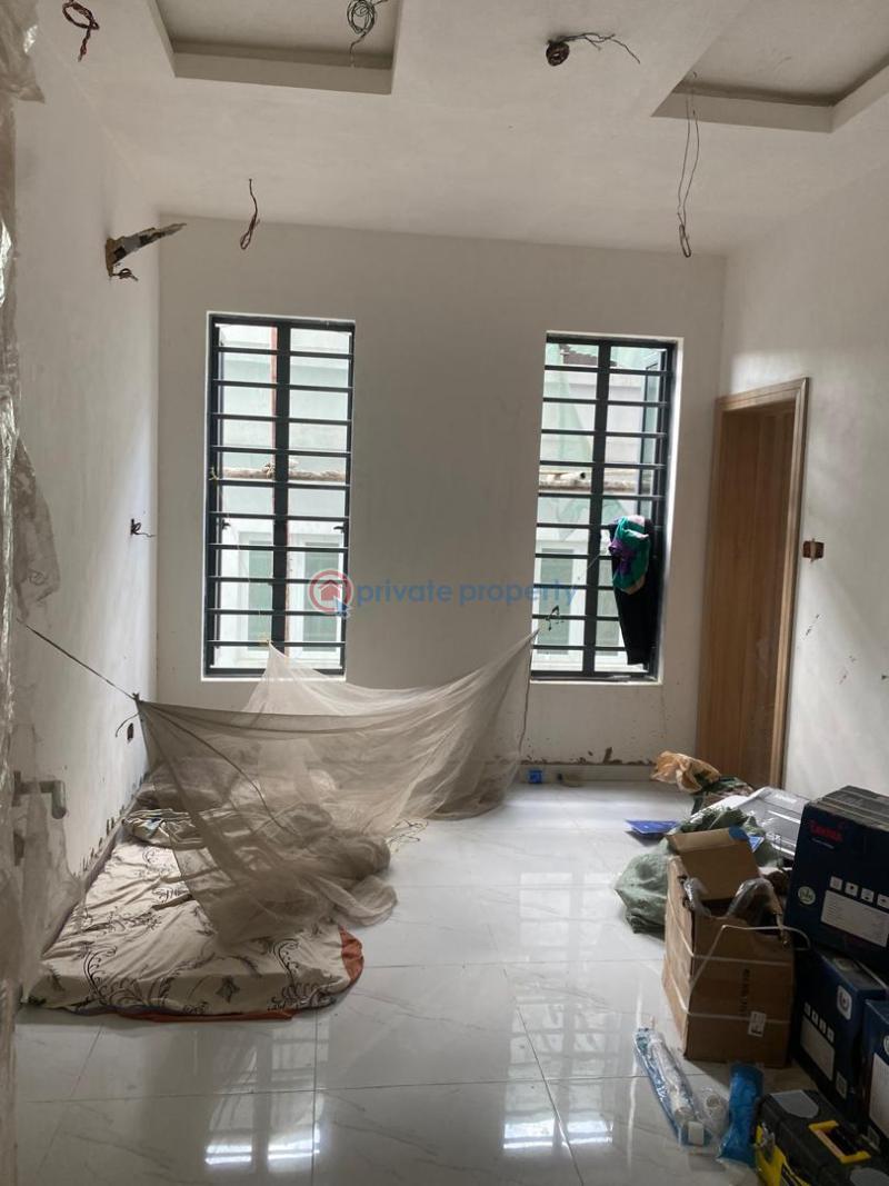 3 bedroom Flat & Apartment For Rent Alagomeji Yaba Lagos - 18