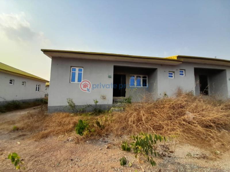 3 bedroom House For Sale Ogun Ogun area (PID 7PAJAD) Private Property