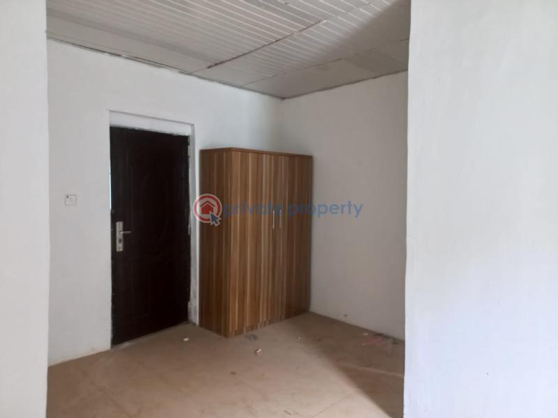 3 bedroom House For Rent Iyana Paja Behind Danco Filling Station (closer To Express) Agege Lagos - 5