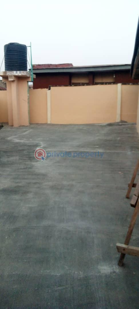 3 bedroom House For Rent Idi Oya Along Oleyo Road Off Akala Express Akala Express Ibadan Oyo - 4