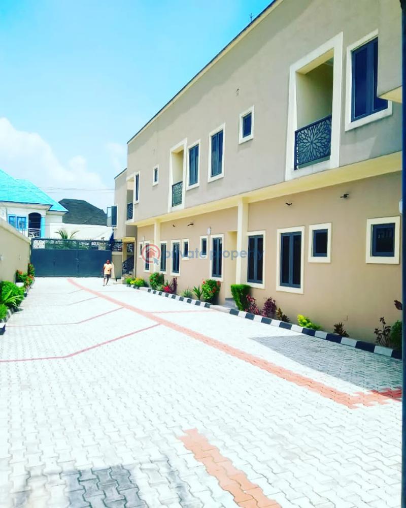 For sale 4 bedroom House Off Peter Odili Road Port Harcourt Port