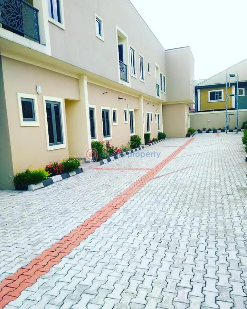 For sale 4 bedroom House Off Peter Odili Road Port Harcourt Port
