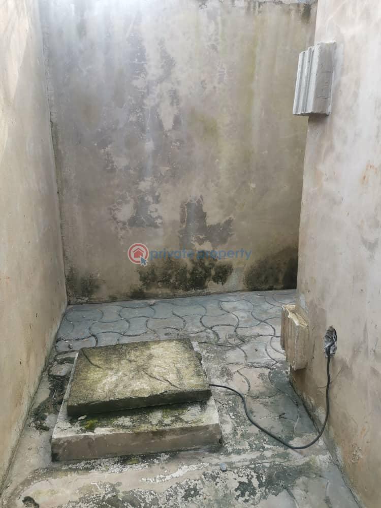 3 bedroom Detached Bungalow For Sale Ayobo Ipaja Lagos - 8