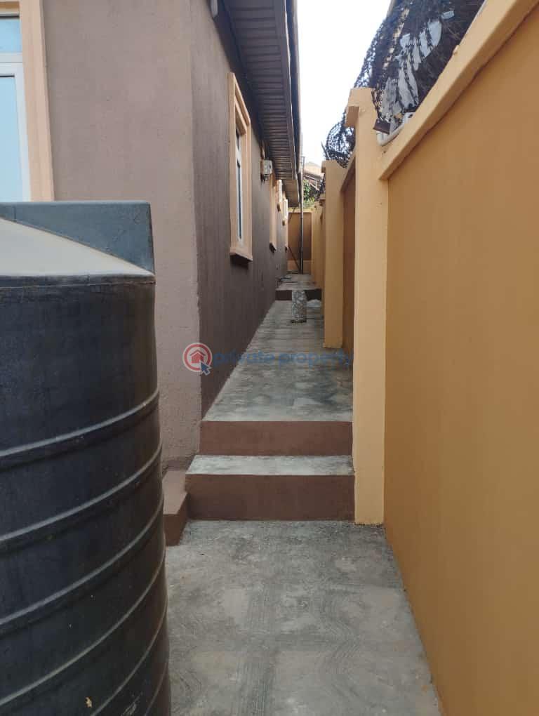 4 bedroom Detached Bungalow For Sale Odungunyan Ikorodu Lagos Ikorodu Lagos - 8