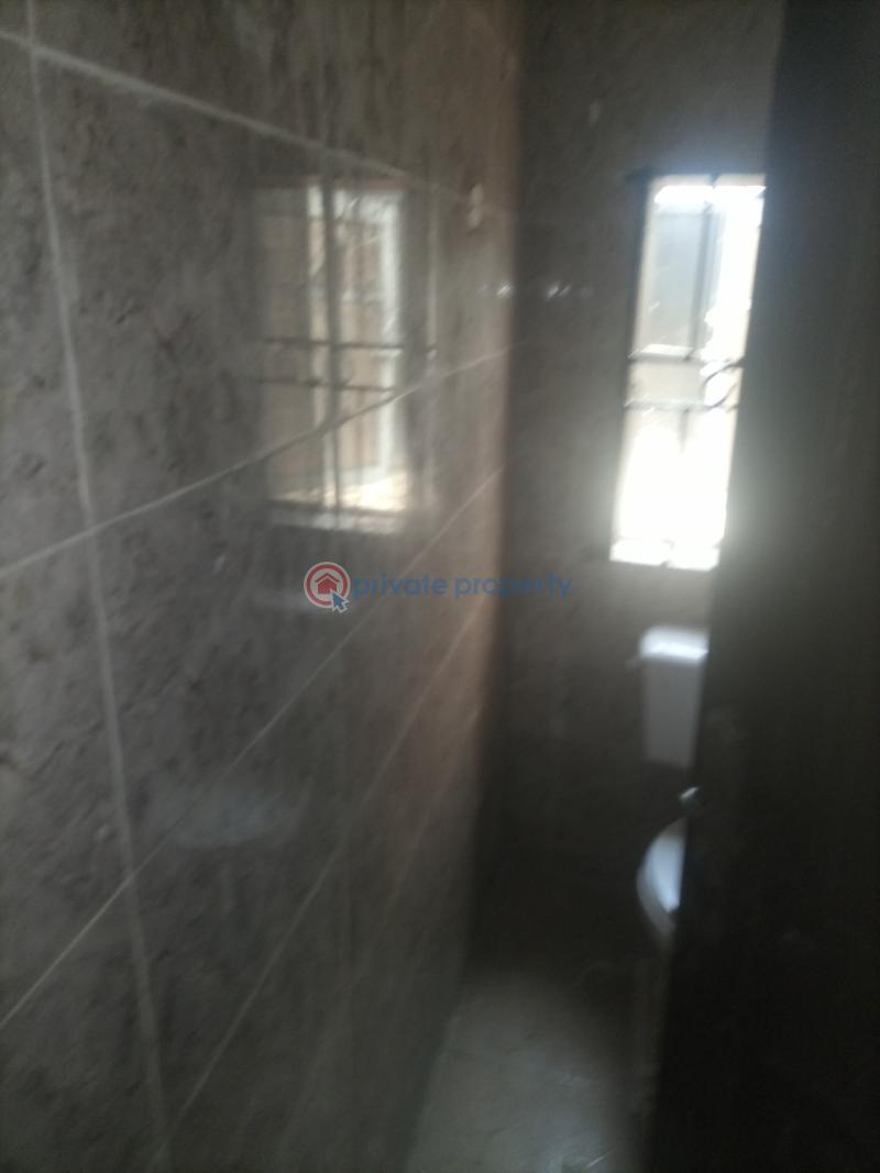 2 bedroom Flat & Apartment For Rent Ojota Lagos - 3