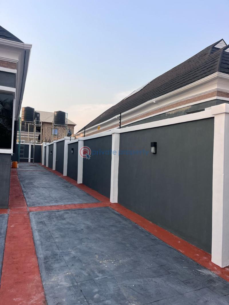 3 bedroom Detached Bungalow For Sale Alafara Jericho, Extension Ibadan Oyo - 3