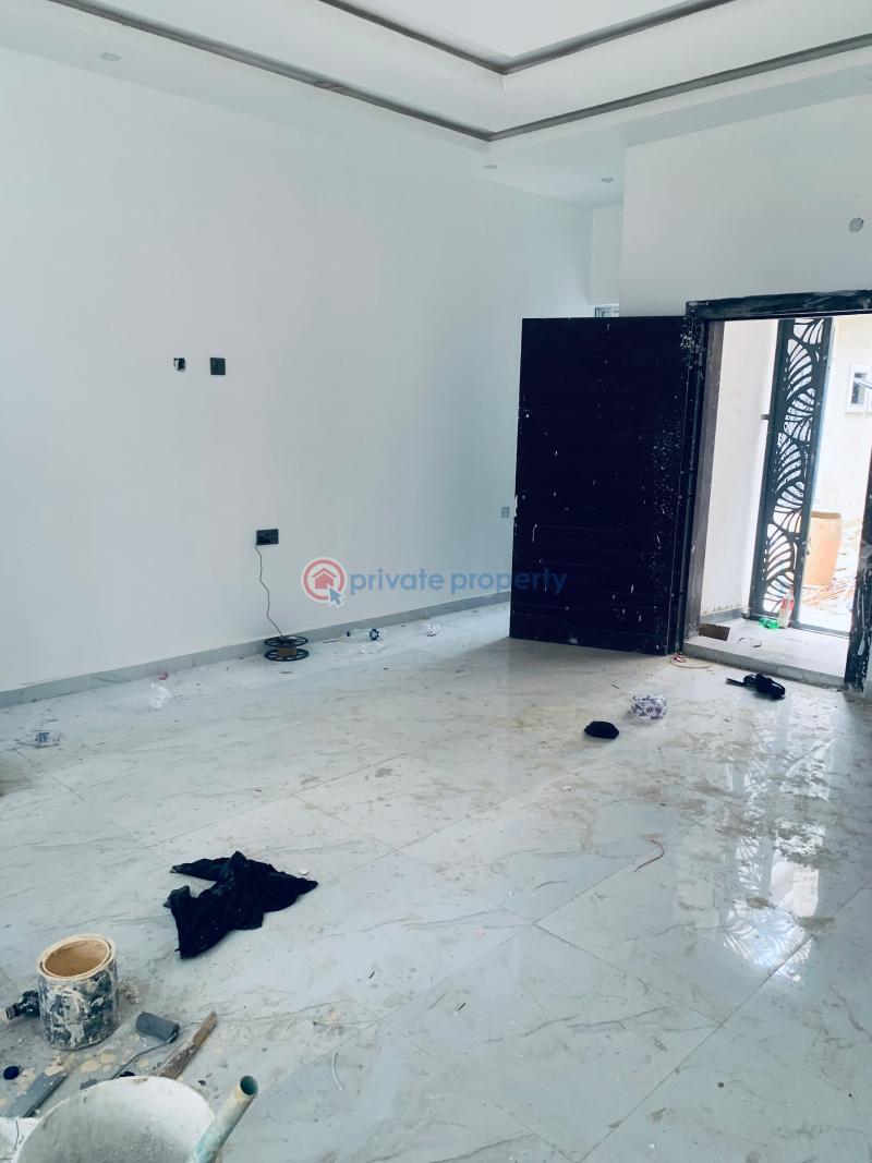 For rent 3 bedroom House Medina Estate Medina Gbagada Lagos (PID