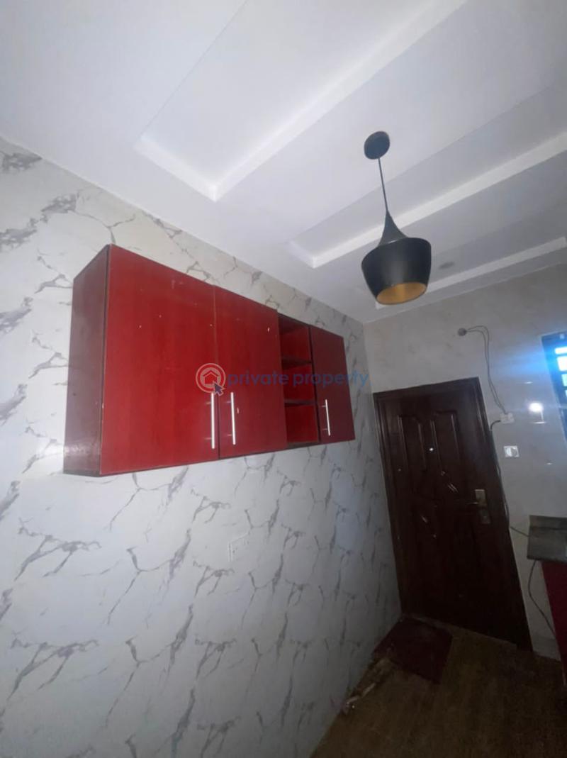 3 bedroom Block Of Flats For Rent Aguda  Surulere Lagos - 2