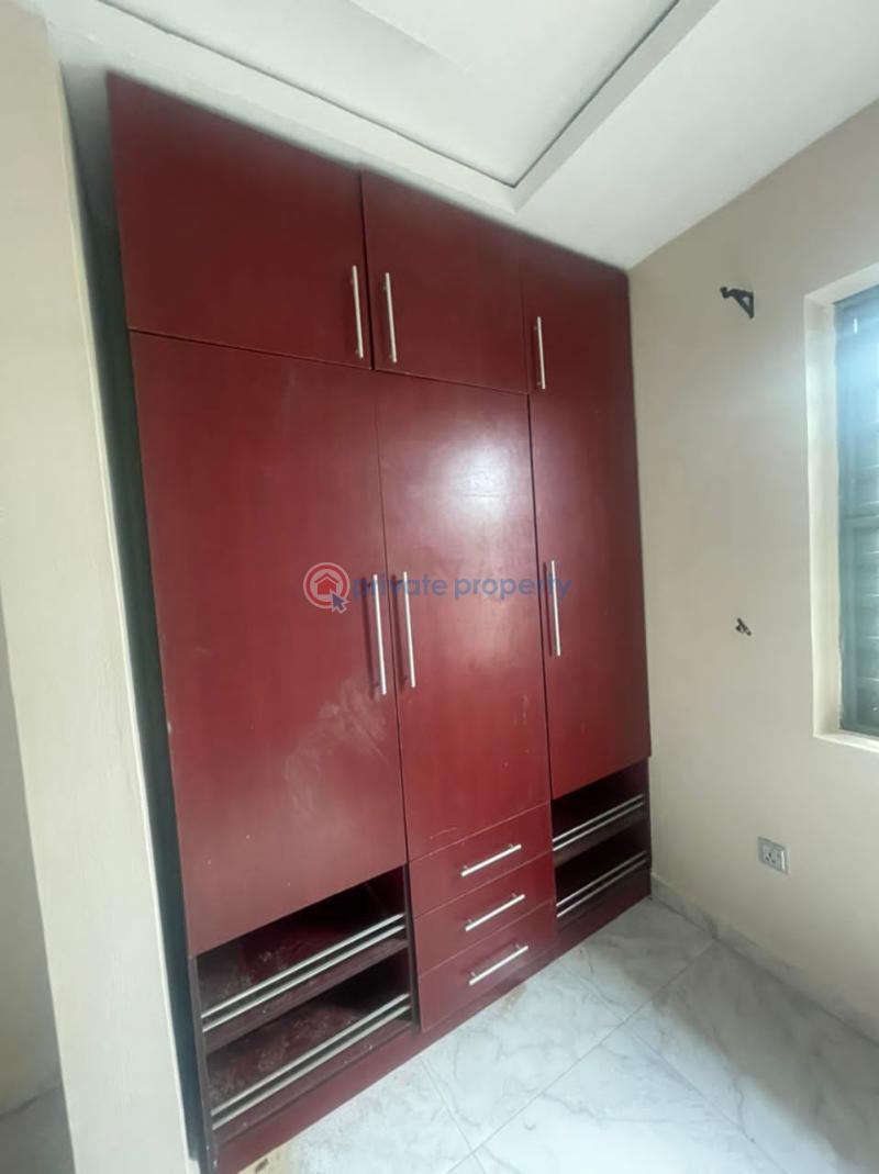 3 bedroom Block Of Flats For Rent Aguda  Surulere Lagos - 4