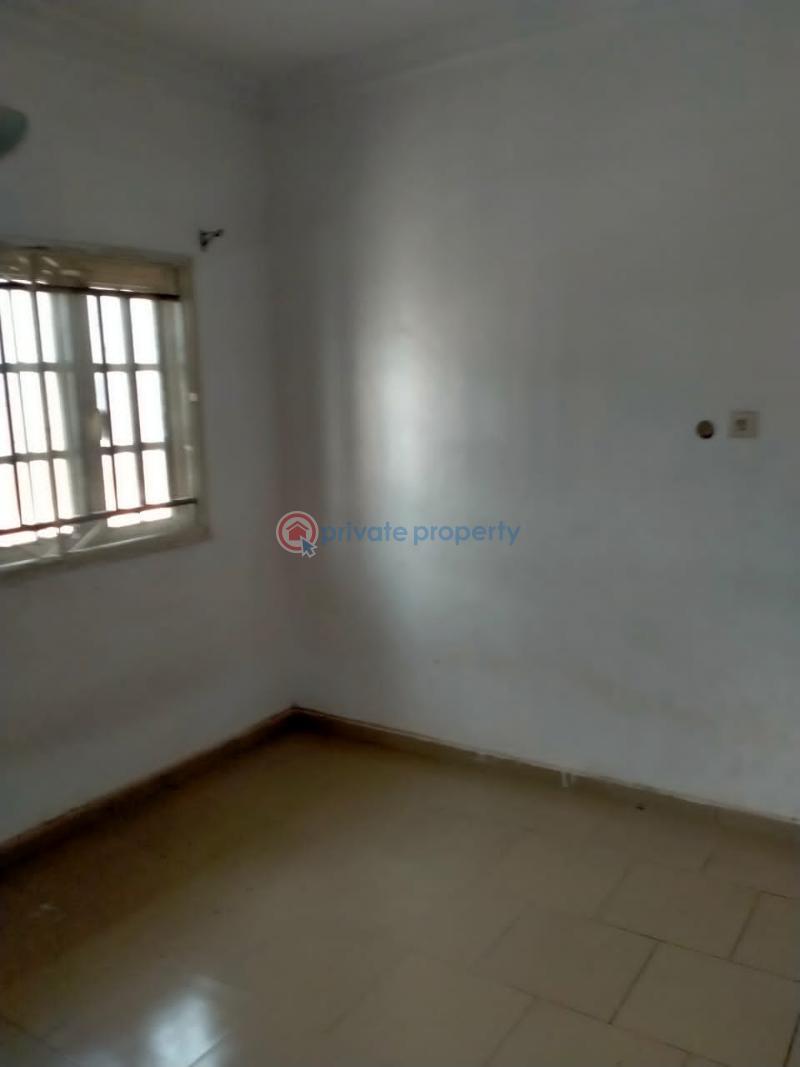 3 bedroom House For Rent Makogi Magboro Lagos Extension Ogun - 4
