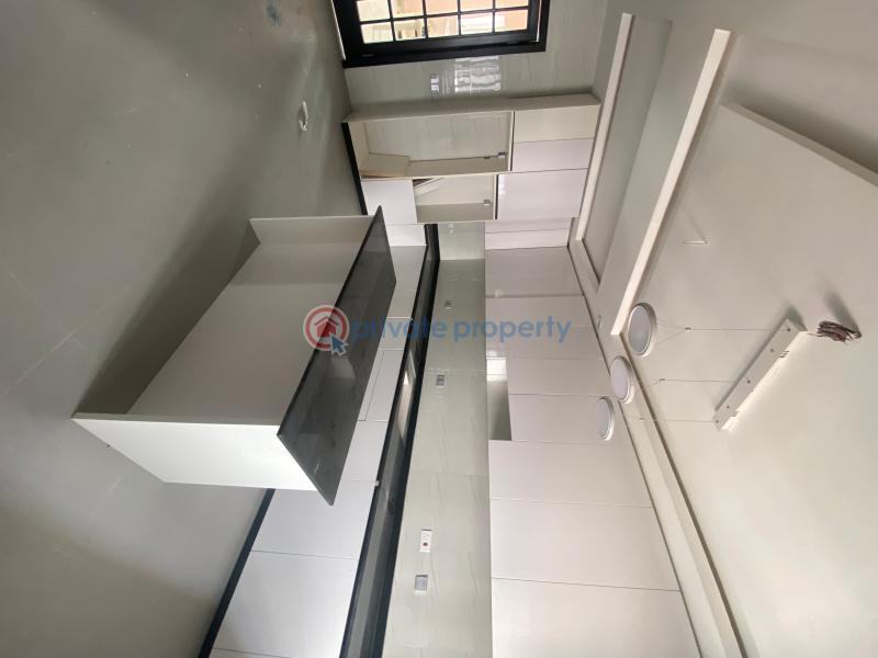 4 bedroom Detached Duplex For Sale Along Lekki Expressway Lagos - 17