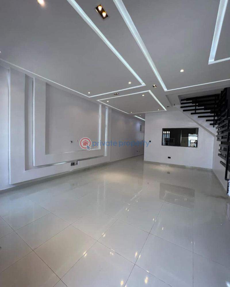 4 bedroom House For Sale Ologolo Lekki Lagos - 3