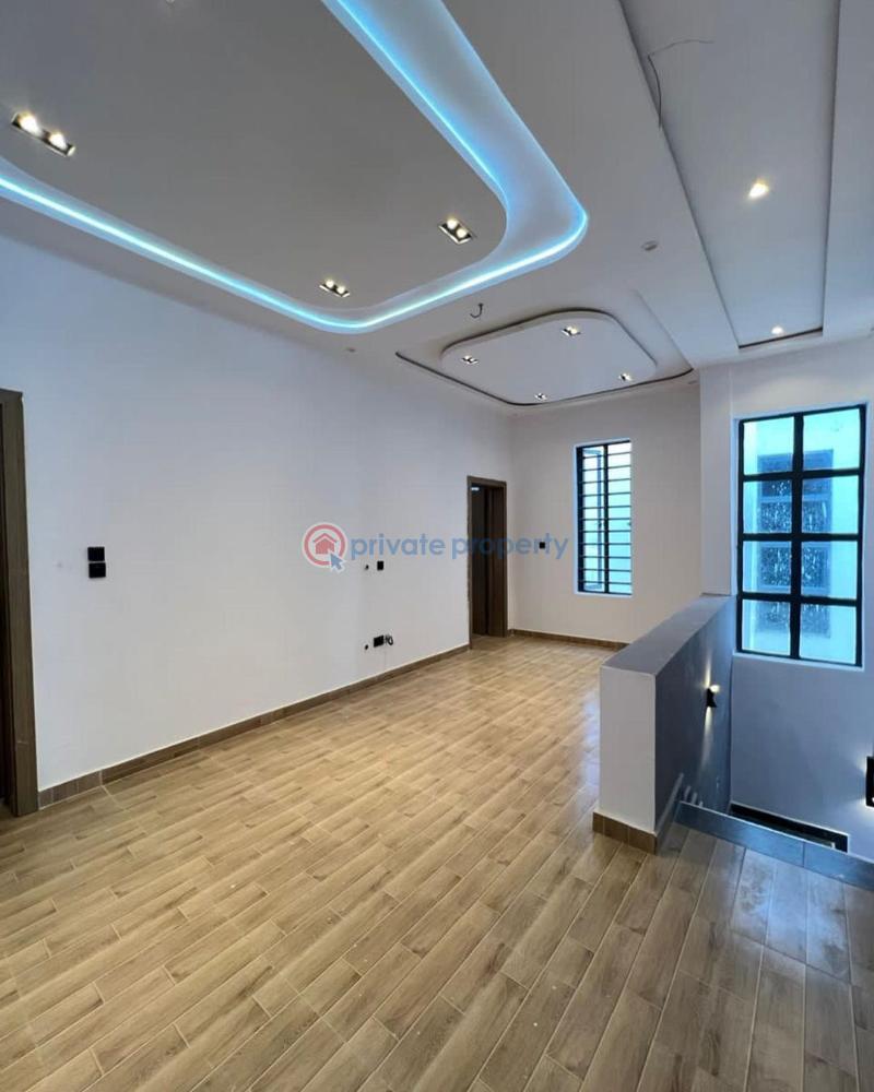 4 bedroom House For Sale Ologolo Lekki Lagos - 5