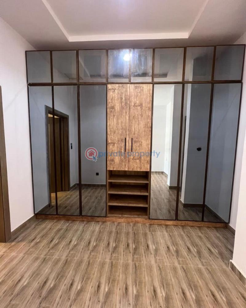 4 bedroom House For Sale Ologolo Lekki Lagos - 8