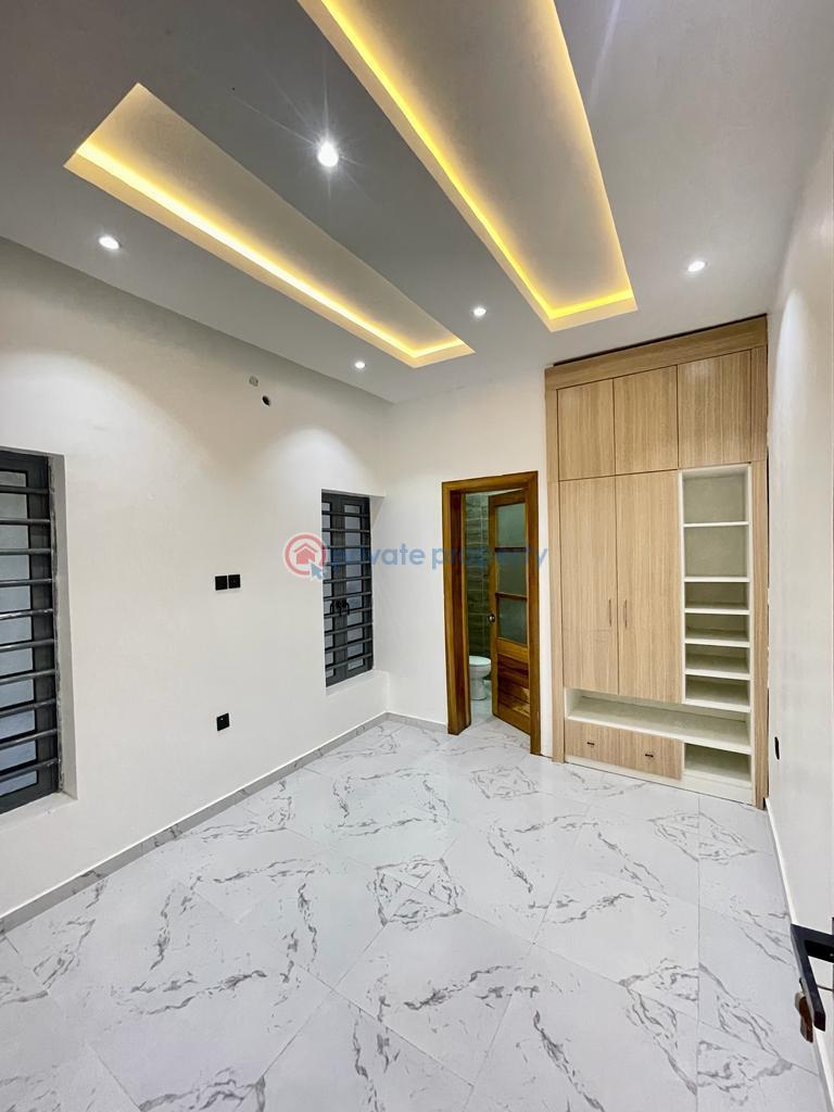 4 bedroom House For Sale Spotters Lifestyle Estate, Centenary City. Enugu Suburb Enugu Area  - 4