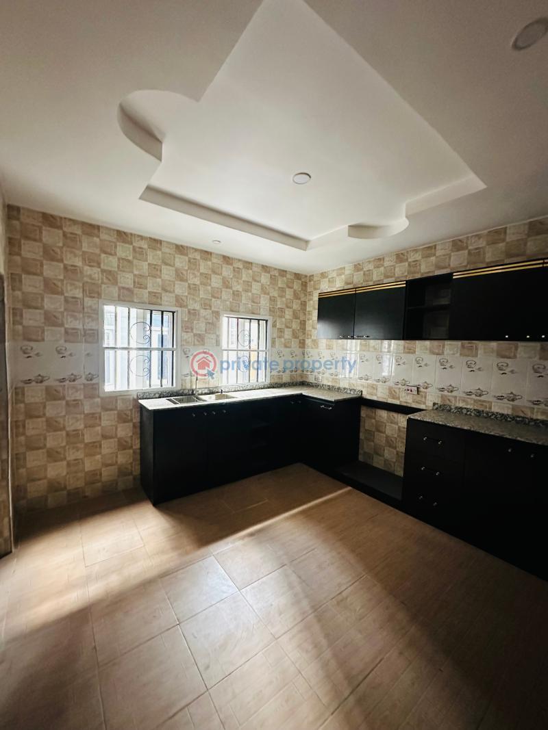 4 bedroom Terraced Duplex For Rent Kolapo Ishola Gra Akobo Ibadan Oyo - 4