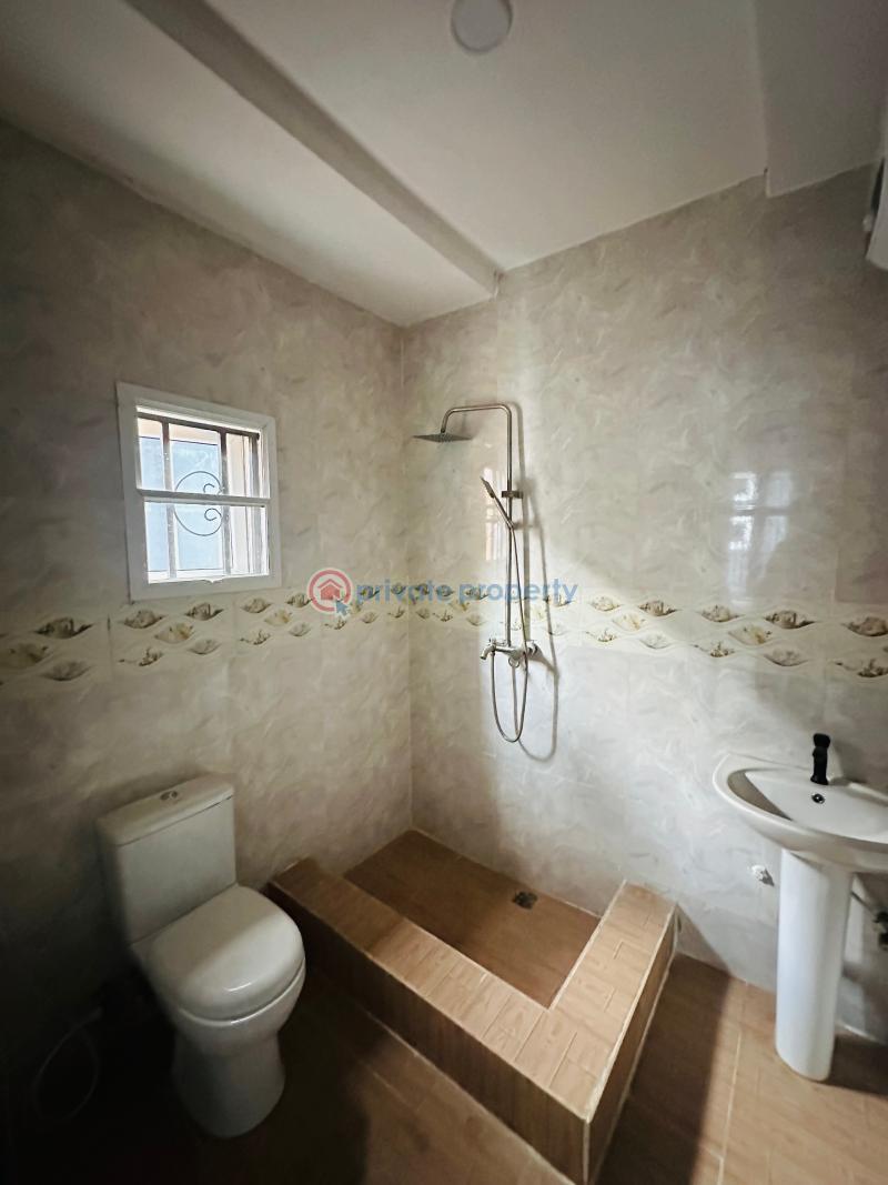 4 bedroom Terraced Duplex For Rent Kolapo Ishola Gra Akobo Ibadan Oyo - 11