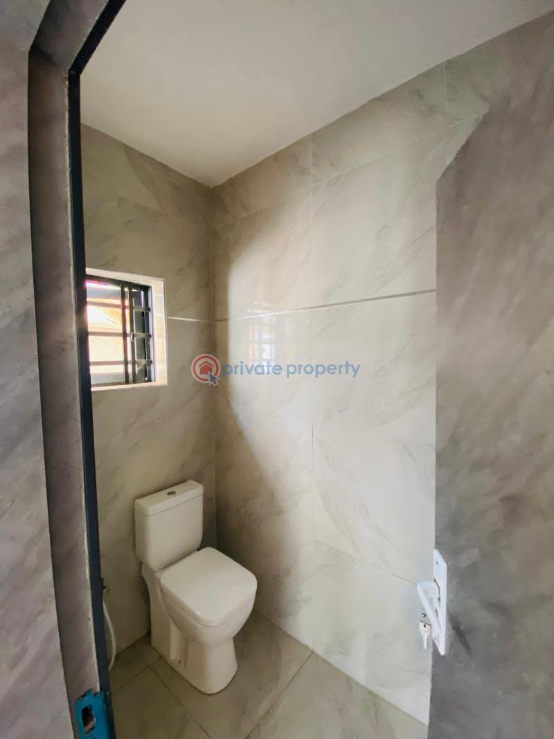 4 bedroom House For Rent Aerodrome Gra Ibadan Oyo - 1