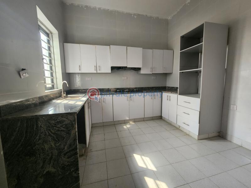 4 bedroom House For Sale Orchid Road Lekki Lagos - 5