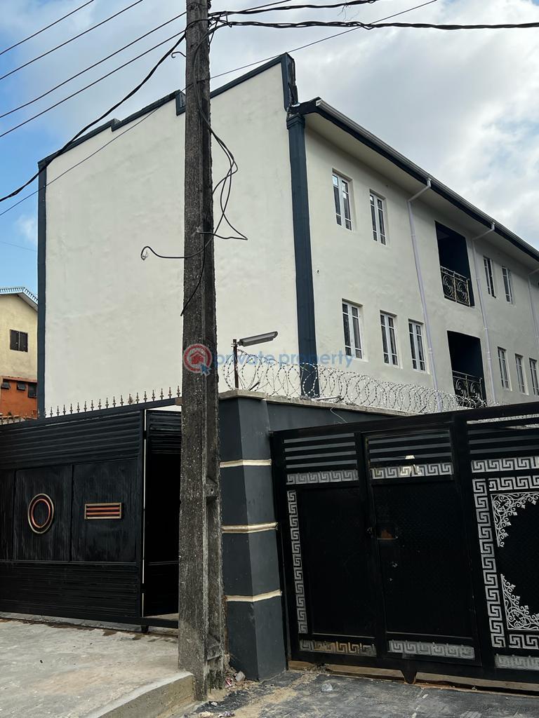 4 bedroom Terraced Duplex For Sale Off Bode Thomas Junction Surulere Surulere Lagos - 2