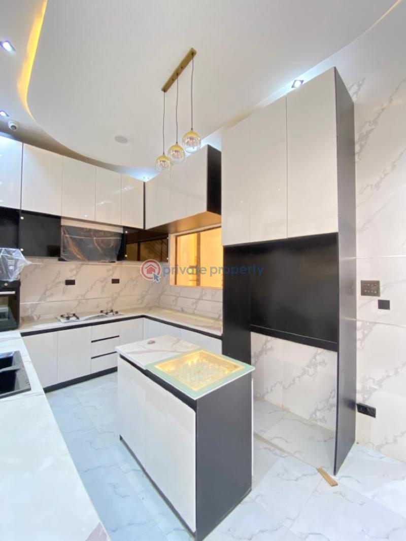 4 bedroom Detached Duplex For Sale Chevron Drive Lekki Lagos - 4