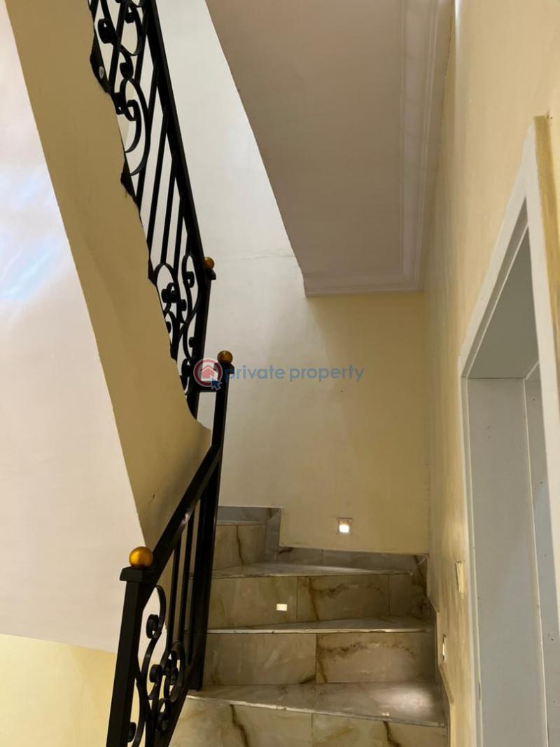 4 bedroom House For Rent Sapphire Garden Estate Before Ologunfe Bus Stop. Awoyaya Ajah Lagos - 7