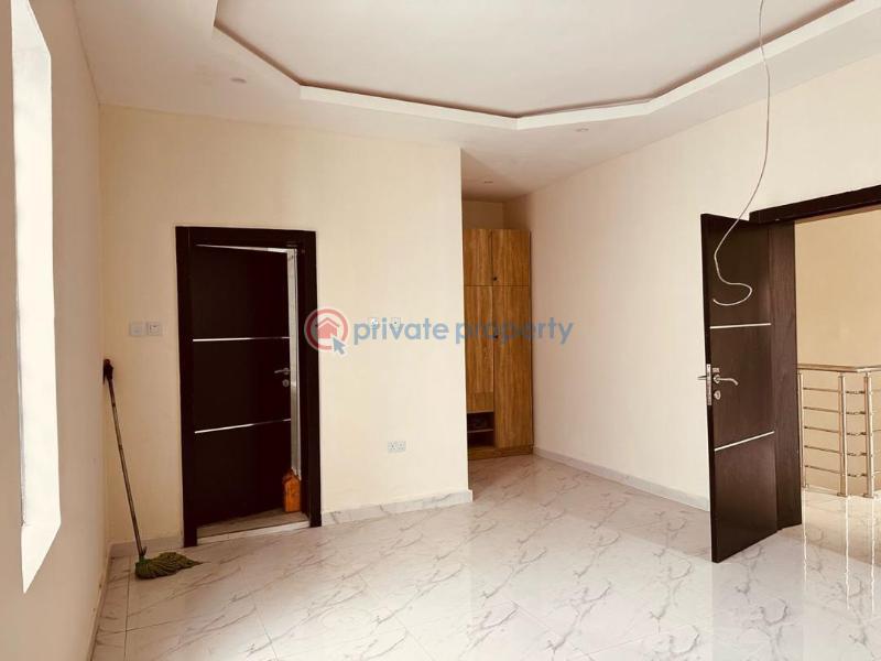 4 bedroom Semi detached Duplex For Sale Magodo GRA Phase 2 Kosofe/Ikosi Lagos - 0