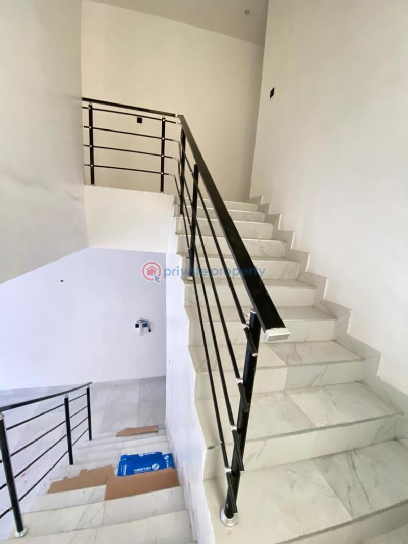 4 bedroom House For Sale Chevron Drive Lekki Lagos - 4