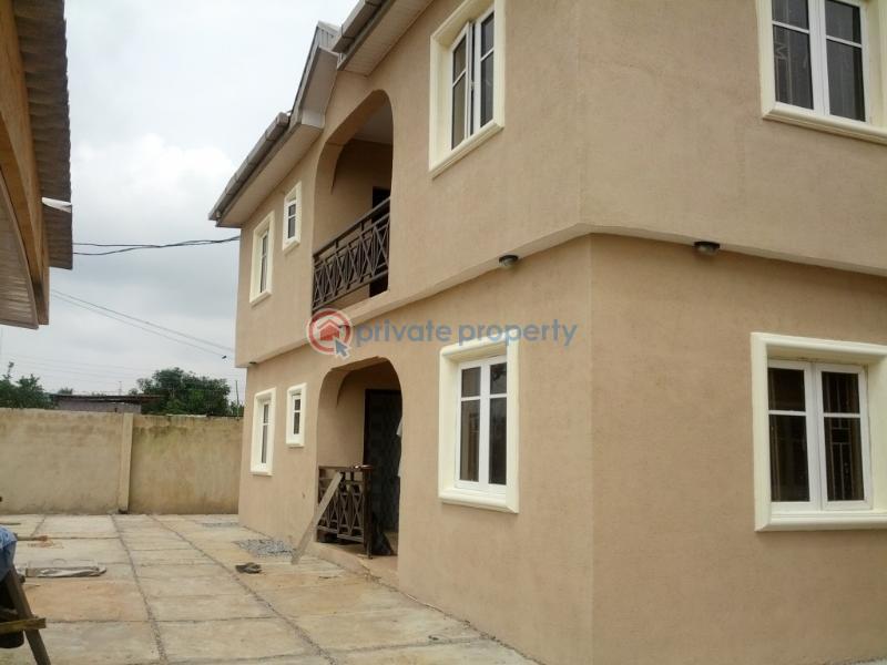 3 bedroom Flat & Apartment For Sale Lucky Fiber Busstop Ikorodu Lagos