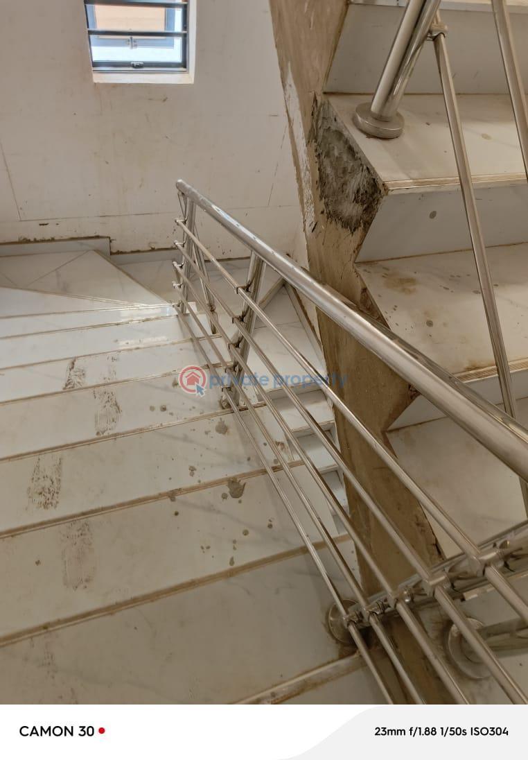 5 bedroom Detached Duplex For Sale Magodo GRA Phase 1 Ojodu Lagos - 5