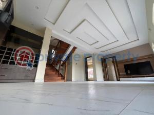 5 bedroom Detached Duplex For Sale Gulf Drive Estate, Onireke Ibadan Oyo - 0