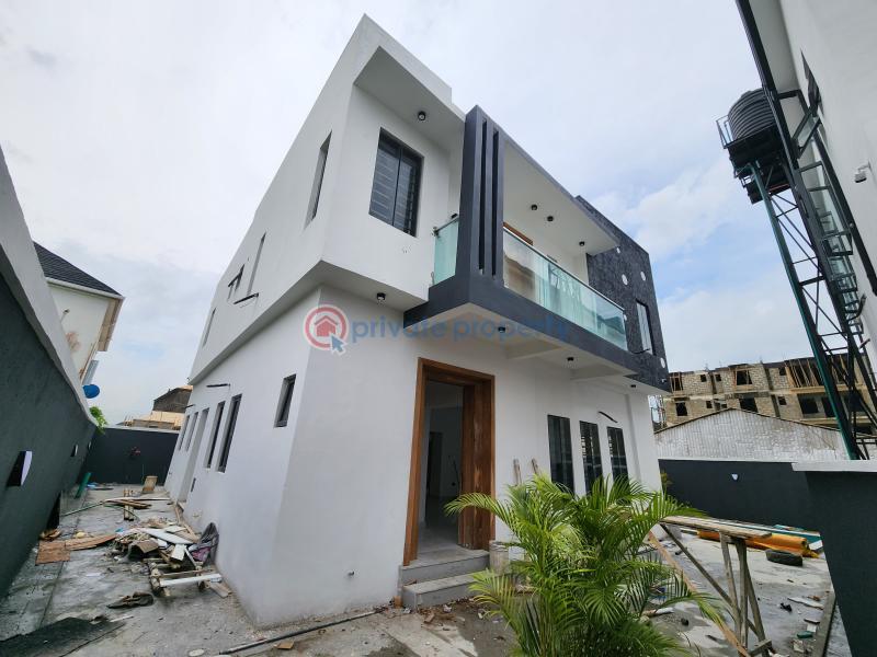 5 bedroom House For Sale Jakande Lekki Lagos - 0