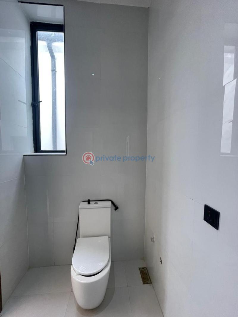 Newly built 5 bedroom fully detached duplex - 6 5 bedroom Detached Duplex For Sale Along Lekki Expressway Lagos - 6