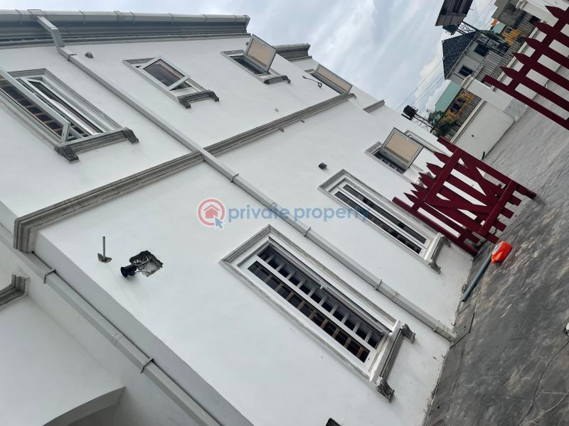 5 bedroom House For Sale Valley View Estate Olu Odo, Ebute Igbogbo Road, Bond Filling Station