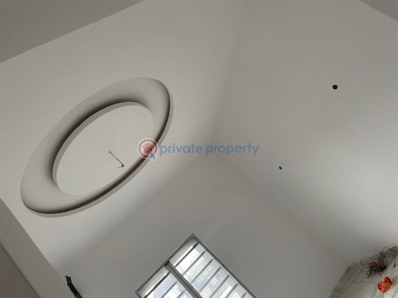 5 bedroom House For Sale Valley View Estate Olu Odo, Ebute Igbogbo Road, Bond Filling Station