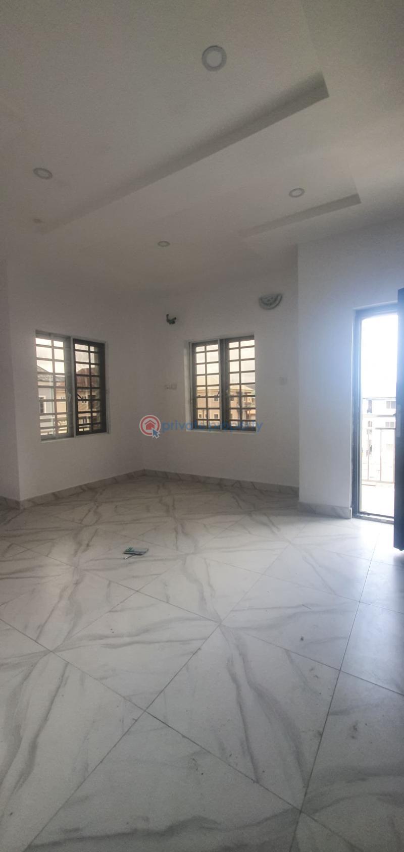 2 bedroom Flat & Apartment For Rent Yaba, Lagos. Yaba Lagos - 0