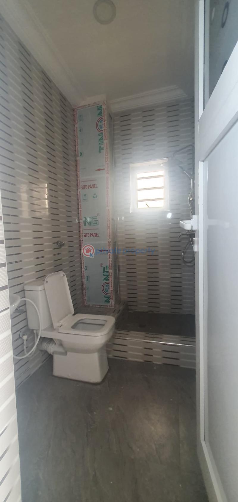 2 bedroom Flat & Apartment For Rent Yaba, Lagos. Yaba Lagos - 2