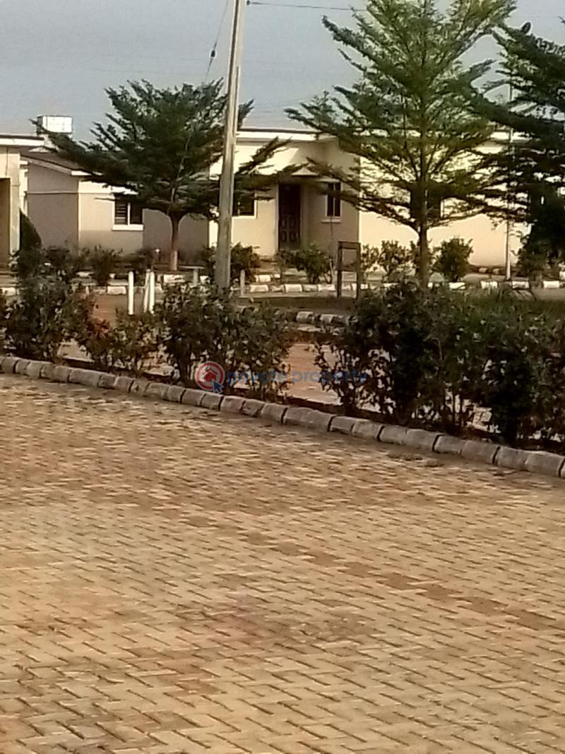 3 bedroom Flat & Apartment For Sale Family Home Estate, Issele Azagba, 5mins Drive To The Asaba International Airport Asaba Delta - 2