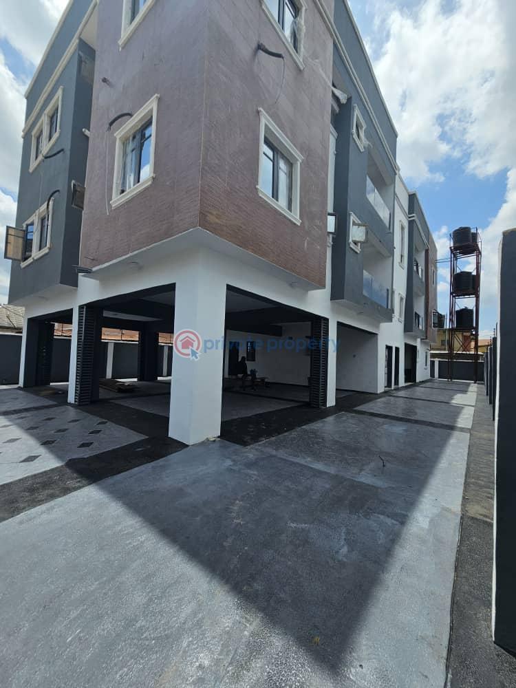 3 bedroom Flat & Apartment For Rent Cmd Road Magodo Magodo Kosofe/Ikosi Lagos - 0