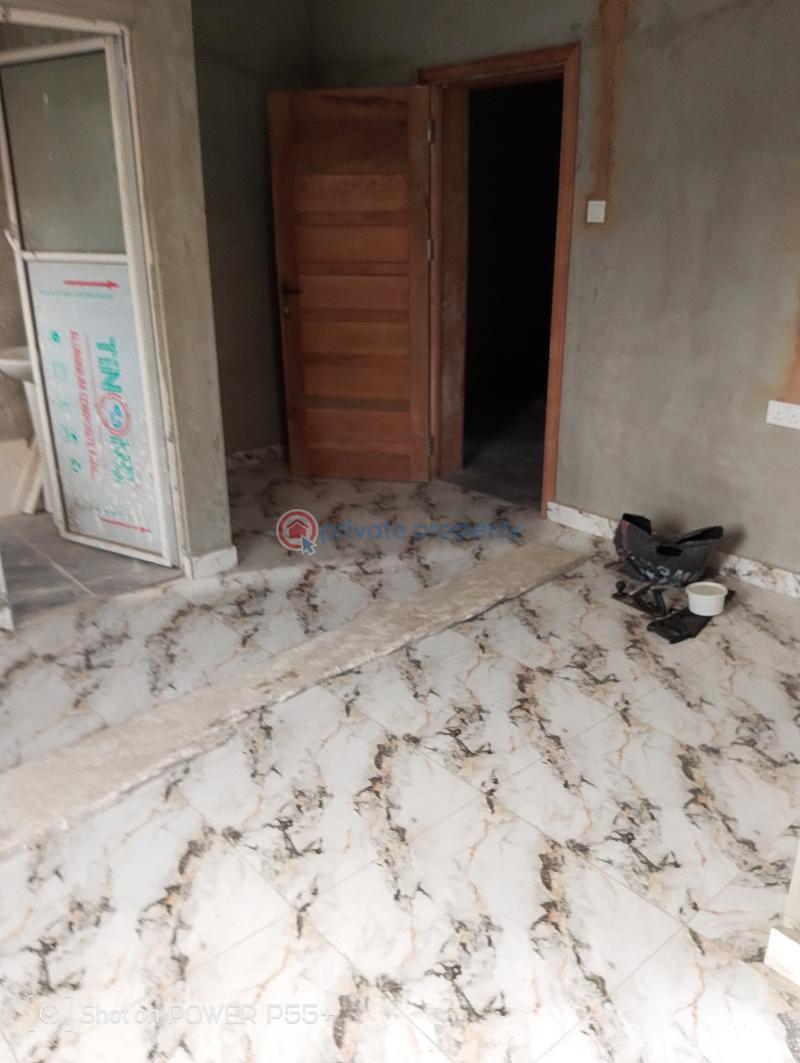1 bedroom Self Contain For Rent Off Morocco Bus Stop Shomolu Lagos - 7