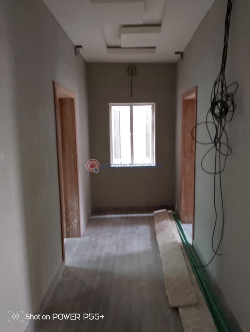 1 bedroom Self Contain For Rent Off Morocco Bus Stop Shomolu Lagos - 5