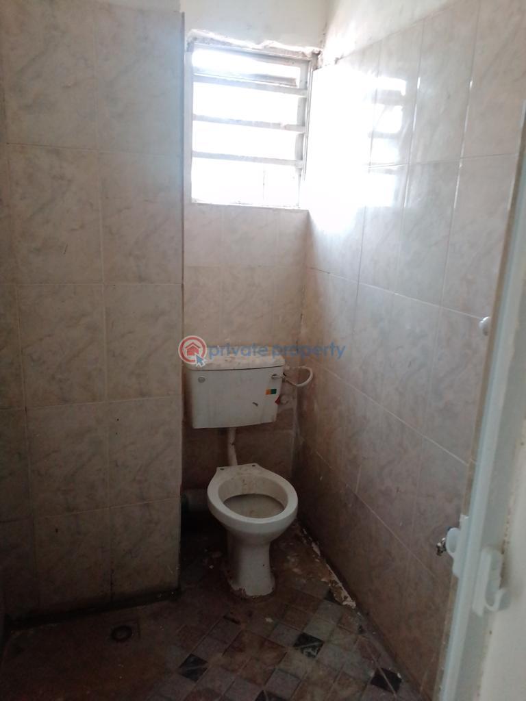 2 bedroom Block Of Flats For Rent Adekunle Yaba Lagos - 9