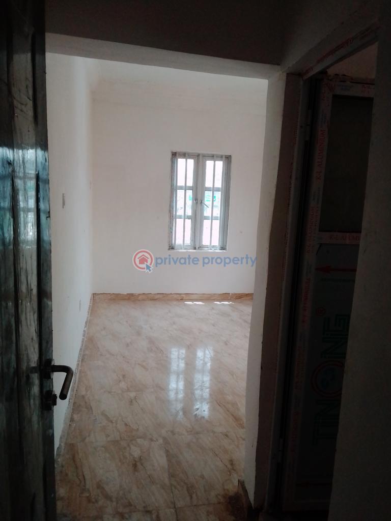 2 bedroom Block Of Flats For Rent Adekunle Yaba Lagos - 6